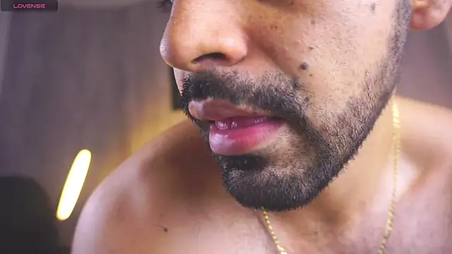 king hard online show from April 22, 9:55 am