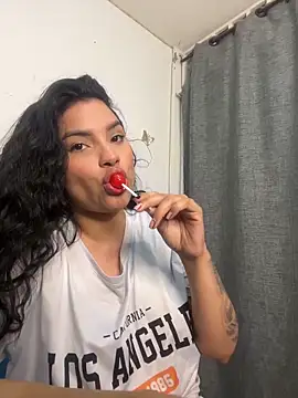 lolaa staars online show from October 15, 5:29 am