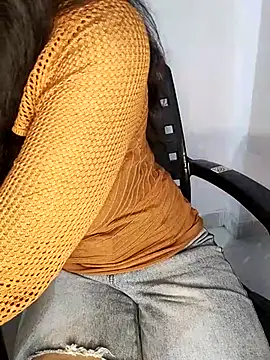 Snapshot of Ms_Neera chatting on February 28, 8:18 pm Ms Neera online show from February 28, 8:18 pm