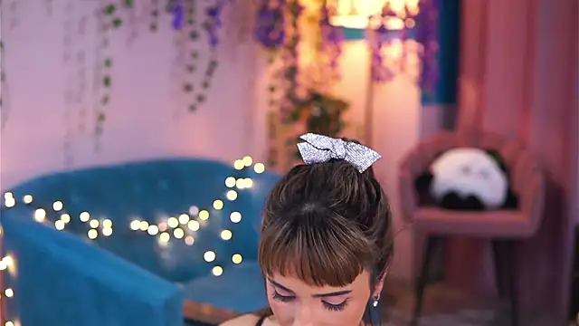 Snapshot of TheAyana chatting on March 2, 4:21 pm TheAyana online show from March 2, 4:21 pm