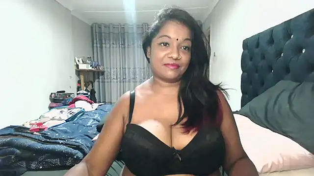 Indianmayaxoxo online show from February 11, 6:02 pm