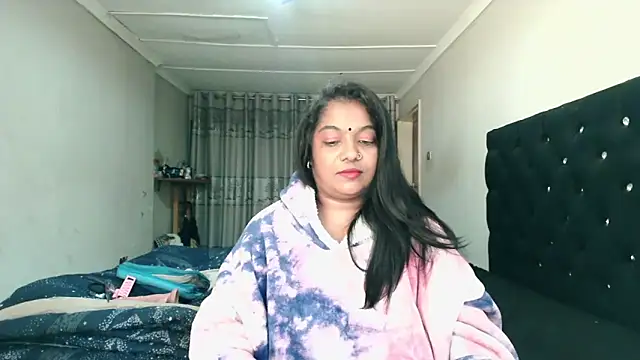 Snapshot of Indianmayaxoxo chatting on June 1, 6:59 am Indianmayaxoxo online show from June 1, 6:59 am