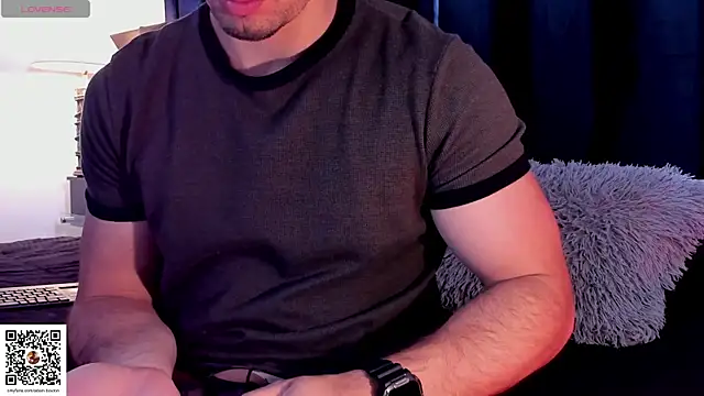 Snapshot of ADAM_BOUTON_ chatting on July 30, 1:21 pm ADAM BOUTON online show from July 30, 1:21 pm