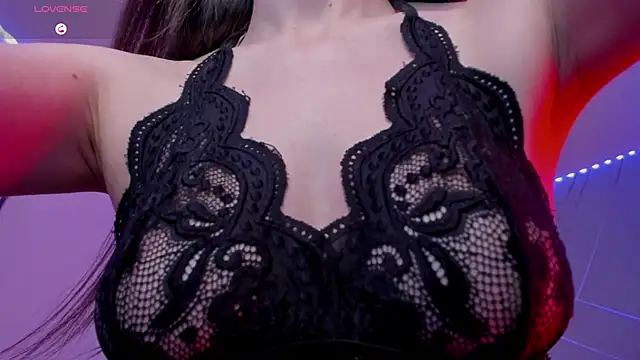 Ich Bin Julia online show from February 7, 6:34 pm