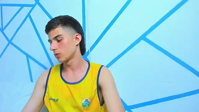 liam scott77 online show from December 12, 12:05 am