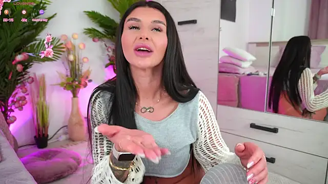 EmilyHudsson 1 online show from February 22, 6:08 pm