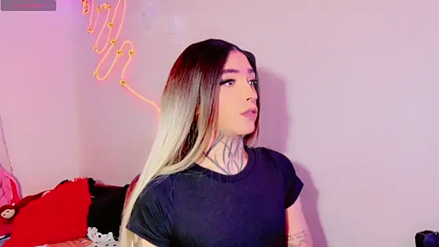 Snapshot of Micaela_Rangel chatting on July 19, 4:27 am Micaela Rangel online show from July 19, 4:27 am