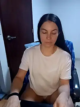 Snapshot of renata_hot1 chatting on February 8, 4:14 am renata hot1 online show from February 8, 4:14 am