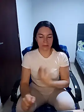 Snapshot of renata_hot1 chatting on February 18, 2:59 am renata hot1 online show from February 18, 2:59 am