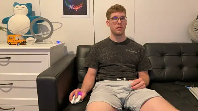 BlueEyedTallGuy94 online show from December 24, 3:05 am