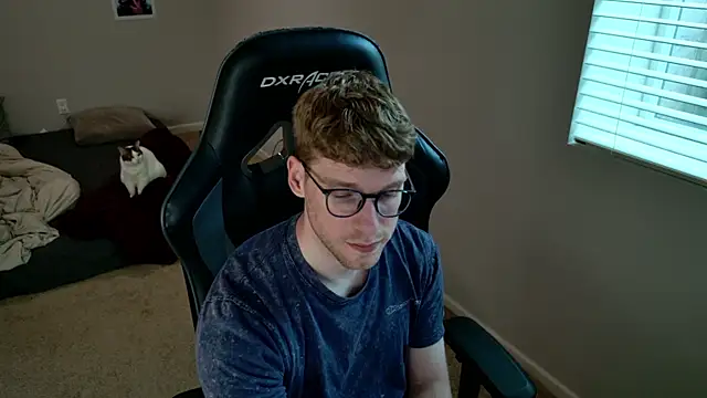BlueEyedTallGuy94 online show from June 10, 2:56 am