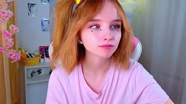 b4by LoL1 online show from April 29, 6:36 pm