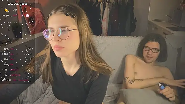 Snapshot of passiondesire_ chatting on February 24, 10:03 pm passiondesire  online show from February 24, 10:03 pm