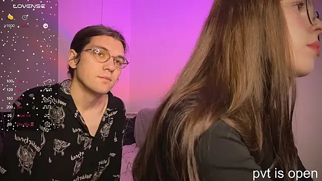 Snapshot of passiondesire_ chatting on October 4, 8:23 am passiondesire  online show from October 4, 8:23 am