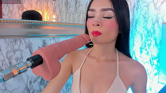 LYEN RAE online show from January 11, 7:27 pm