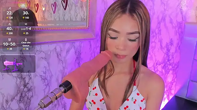 LYEN RAE online show from March 13, 11:16 pm