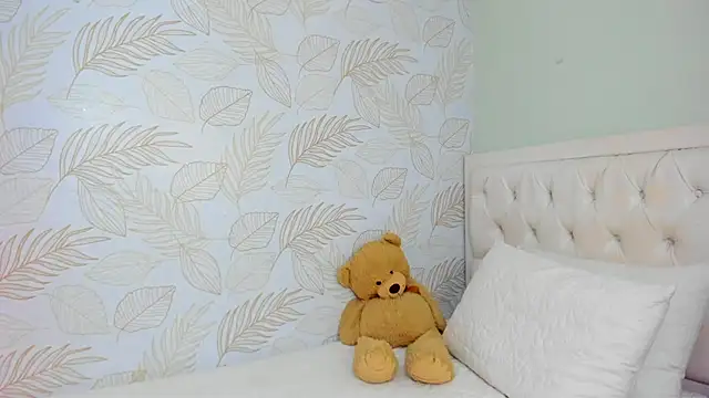 TianaReedd online show from February 13, 12:54 pm