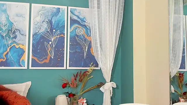 TianaReedd online show from March 6, 12:52 pm