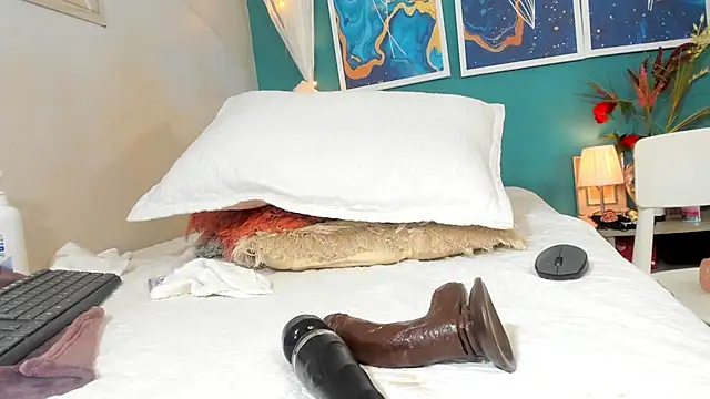 TianaReedd online show from March 18, 2:59 pm