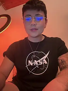 Snapshot of Ashley_Chriss chatting on January 3, 5:28 am Ashley Chriss online show from January 3, 5:28 am