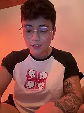 Snapshot of Ashley_Chriss chatting on January 26, 7:21 am Ashley Chriss online show from January 26, 7:21 am