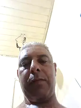 gordonunes online show from December 2, 1:44 am