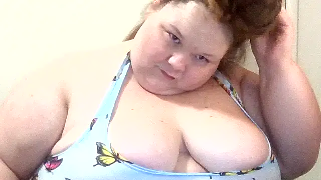 Snapshot of _GodessIsabella_97 chatting on July 23, 1:58 am GodessIsabella 97 online show from July 23, 1:58 am