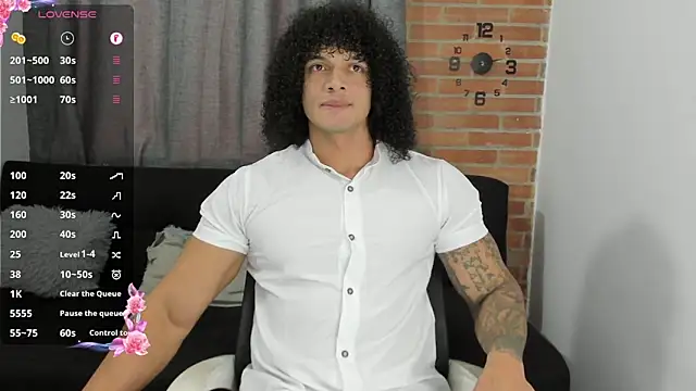 curly muscle online show from January 5, 7:28 pm