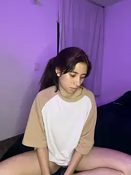 Snapshot of Catyloves chatting on January 22, 6:31 am Catyloves online show from January 22, 6:31 am