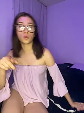 Snapshot of Catyloves chatting on January 24, 6:03 am Catyloves online show from January 24, 6:03 am