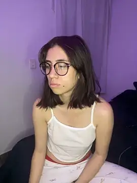 Snapshot of Catyloves chatting on March 2, 8:59 am Catyloves online show from March 2, 8:59 am