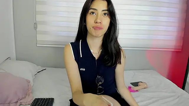 Snapshot of Catyloves chatting on September 28, 4:01 pm Catyloves online show from September 28, 4:01 pm