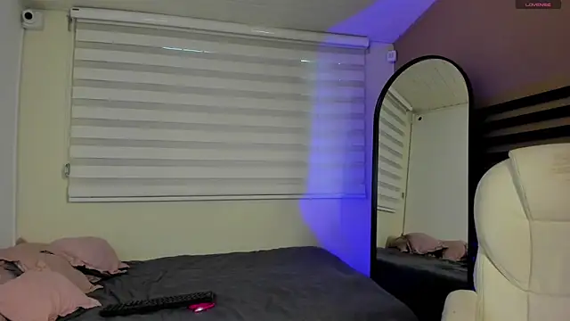 Snapshot of Catyloves chatting on November 27, 10:12 pm Catyloves online show from November 27, 10:12 pm