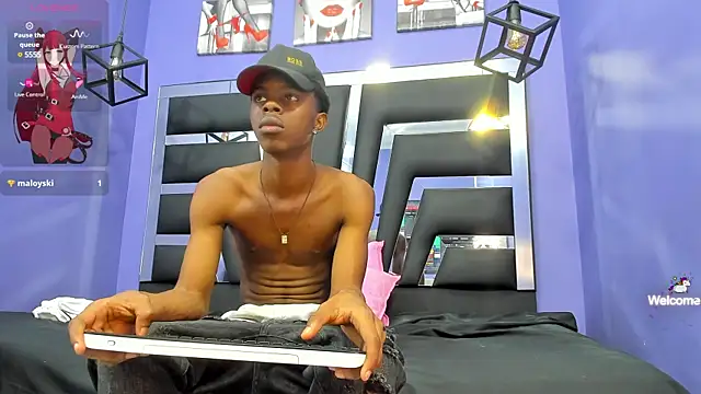 OraineBarrett online show from December 18, 7:30 pm