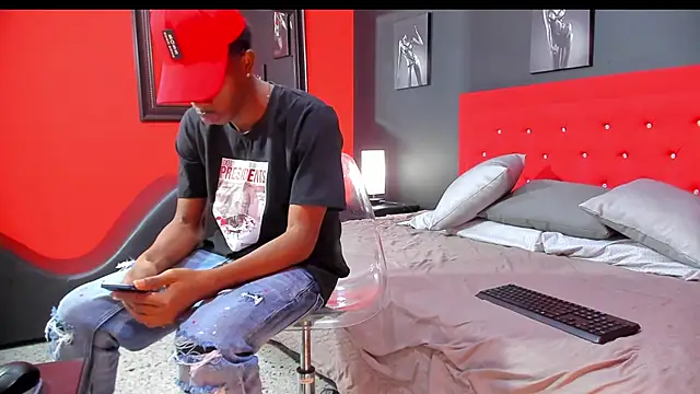 OraineBarrett online show from February 24, 8:03 pm