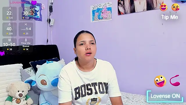 Snapshot of sara_mendez2 chatting on November 7, 10:54 pm sara mendez2 online show from November 7, 10:54 pm