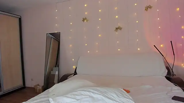 May Flower online show from April 21, 11:27 am