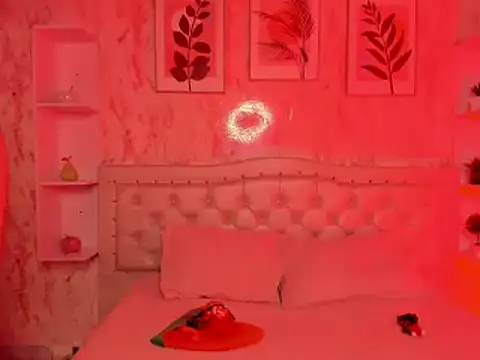 VICTORIA HOUSTON online show from December 15, 6:51 am