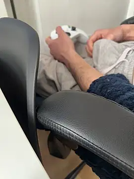 Snapshot of XMenX24 chatting on March 12, 1:19 pm XMenX24 online show from March 12, 1:19 pm