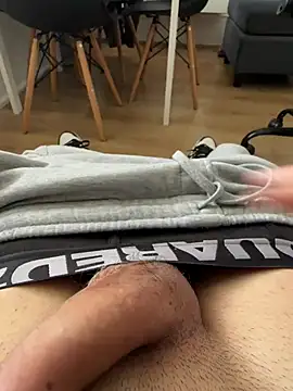 Snapshot of XMenX24 chatting on March 17, 11:21 am XMenX24 online show from March 17, 11:21 am