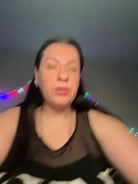 Evelinia online show from April 7, 3:23 pm