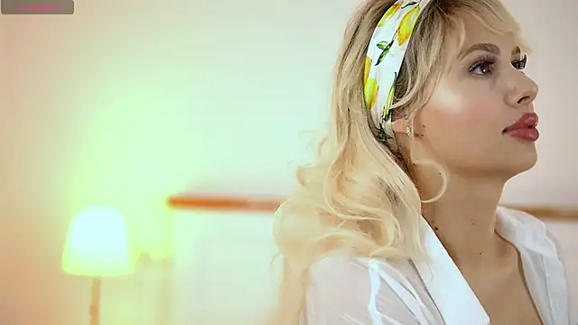 AdelineKing online show from October 12, 2:10 am