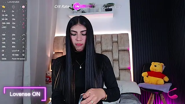 Snapshot of little_sophie18 chatting on February 5, 7:42 pm little sophie18 online show from February 5, 7:42 pm