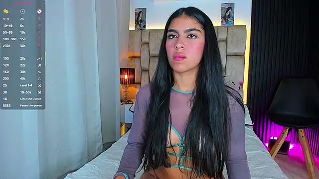 little sophie18 online show from April 18, 8:31 pm