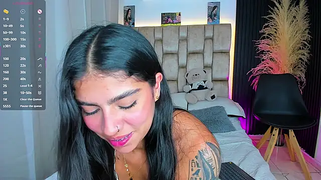 little sophie18 online show from April 22, 8:43 pm