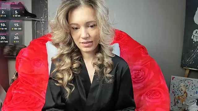 Snapshot of foxy_blond chatting on January 28, 3:25 am foxy blond online show from January 28, 3:25 am