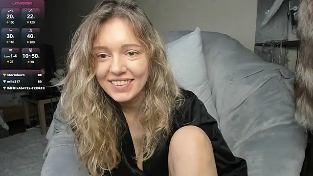 Snapshot of foxy_blond chatting on March 21, 6:27 am foxy blond online show from March 21, 6:27 am