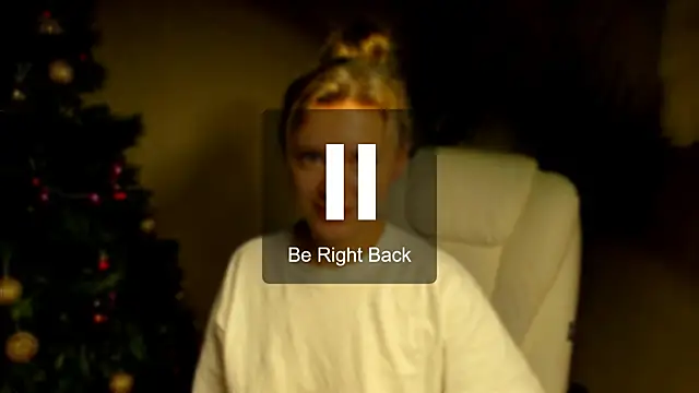 Snapshot of foxy_blond chatting on December 17, 12:16 am foxy blond online show from December 17, 12:16 am