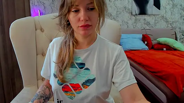 foxy blond online show from March 16, 12:27 am