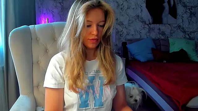 foxy blond online show from March 25, 12:27 am